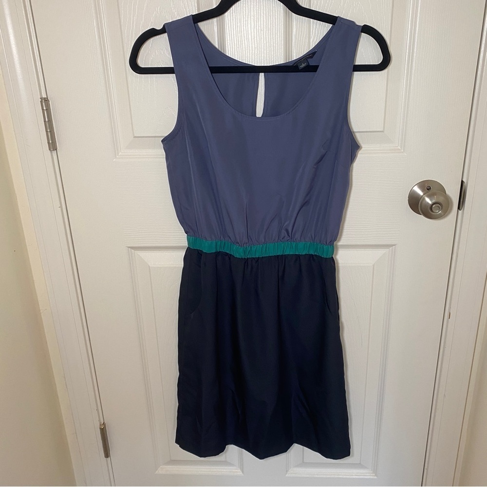 Lightweight Banana Republic sleeveless dress